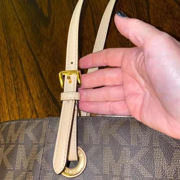 💚EUC Micheal Kors MK Logo Tote Purse - Picture 4 of 12